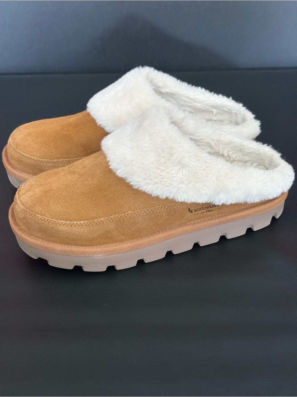 Koolaburra by UGG Tizzey Chestnut Suede Clog Slippers Women’s Size 9